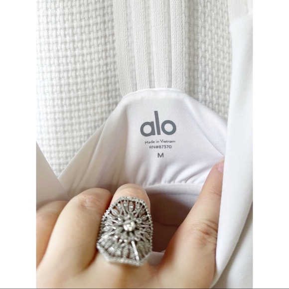 Alo Yoga t back white tank top - Picture 3 of 3